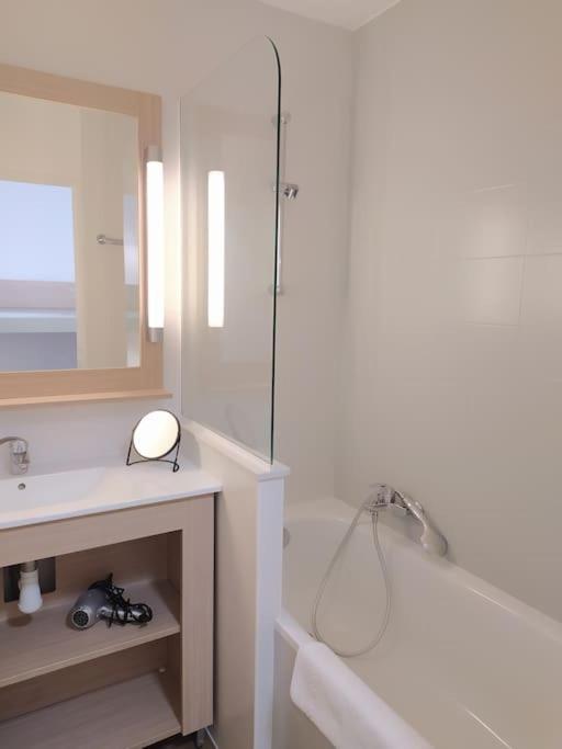 Ideal Saint Raphael Piscine Clim Parking Apartment Exterior photo