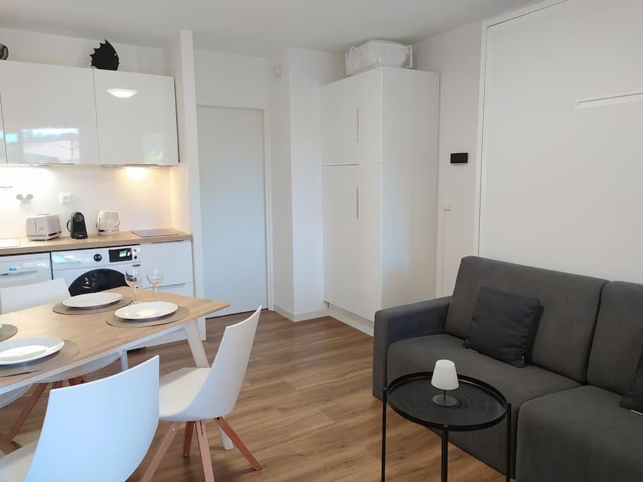 Ideal Saint Raphael Piscine Clim Parking Apartment Exterior photo